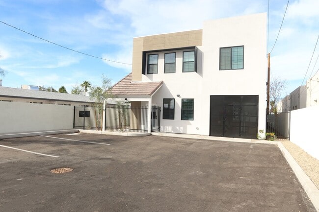 Building Photo - 1453 E Fillmore St