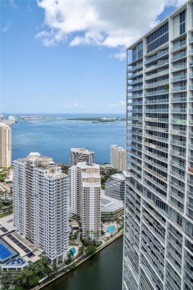 Building Photo - 475 Brickell Ave