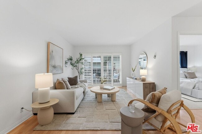 Building Photo - 2308 Schader Dr