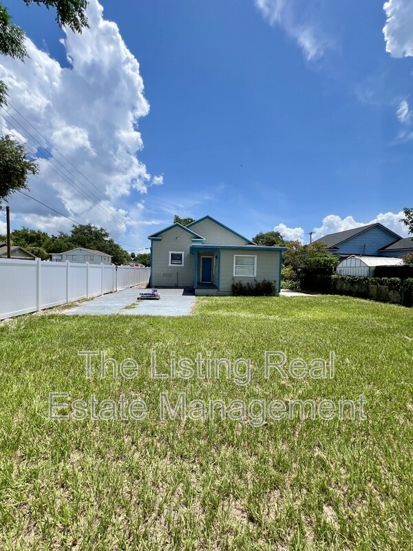 Building Photo - 2824 N 19th St
