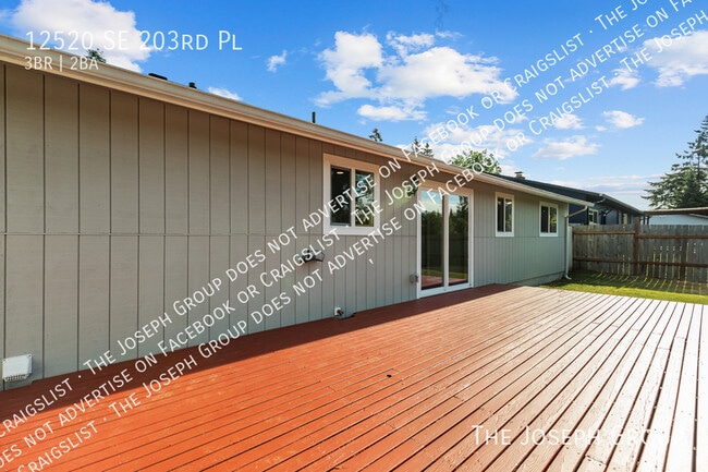Building Photo - 12520 SE 203 Pl