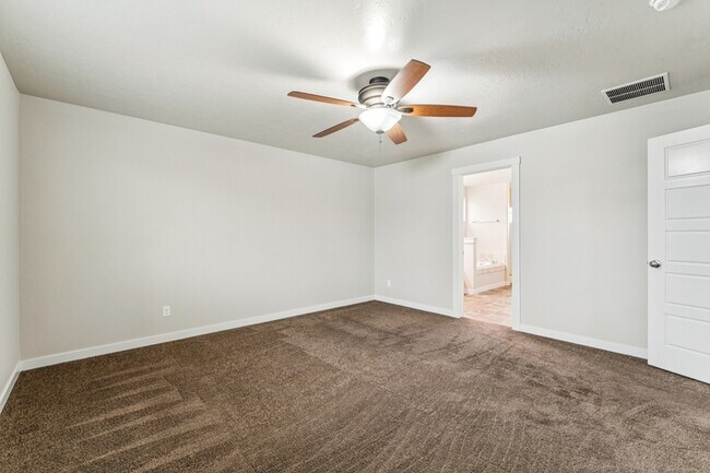 Building Photo - 2914 W Sunny Cove St