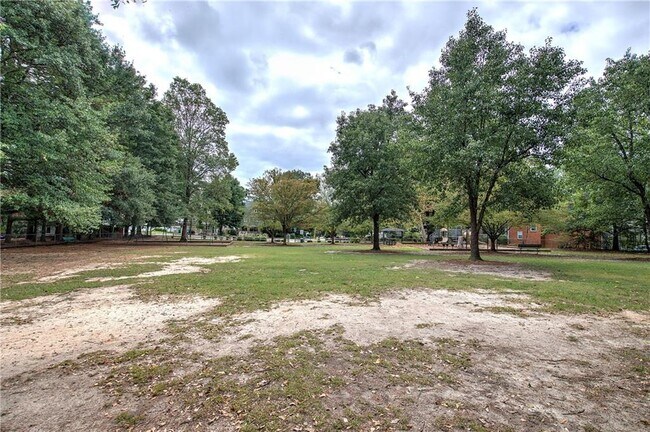 Building Photo - 1028 Windy Oaks Ct