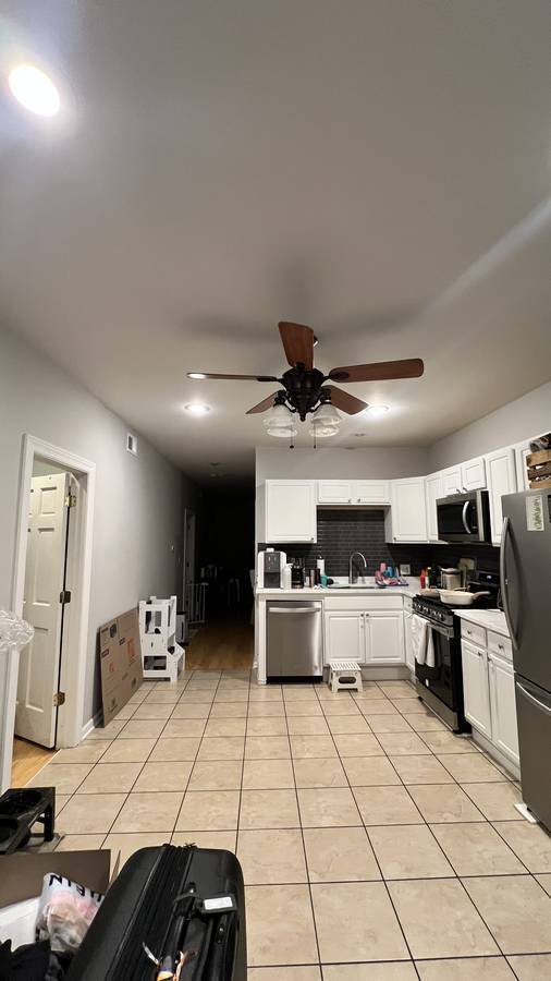 Building Photo - 2734 N Lawndale Ave