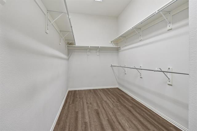 Building Photo - 588 Louder Way