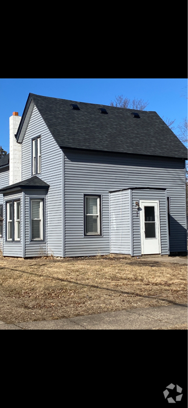 Building Photo - 103 N Pearl St