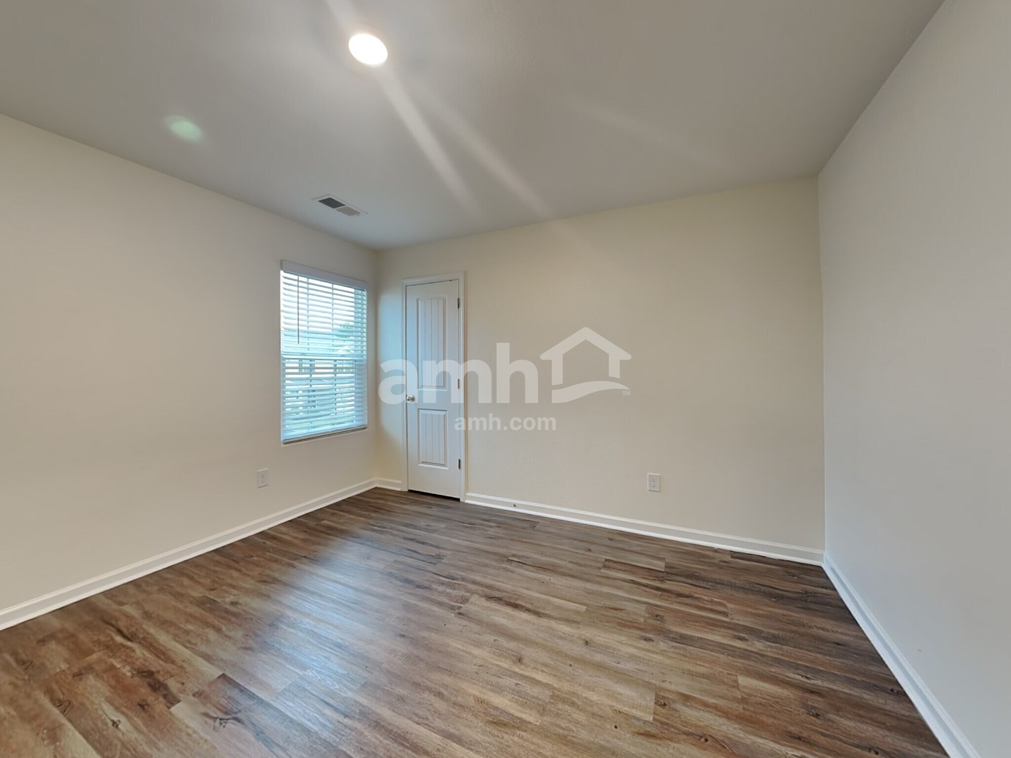 Building Photo - 6041 Mason Tucker Dr
