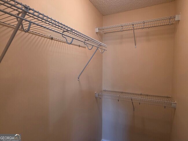 Building Photo - 101 Mossy Oak Dr