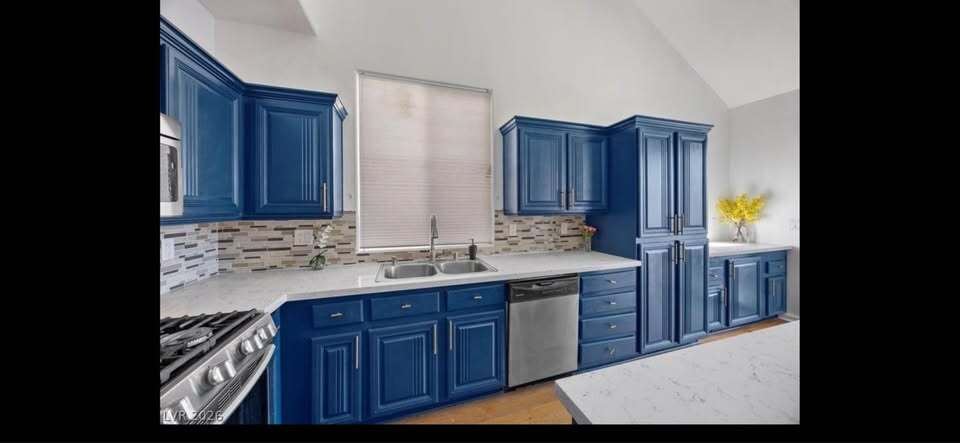 Building Photo - 792 Valley Rise Dr