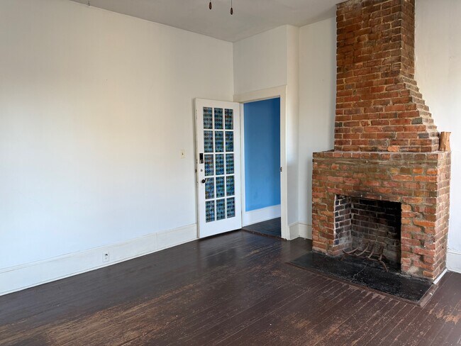 Building Photo - 107 S 5th Ave