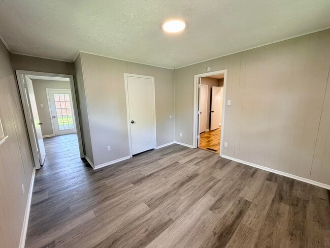 Building Photo - 3420 Candy Dr