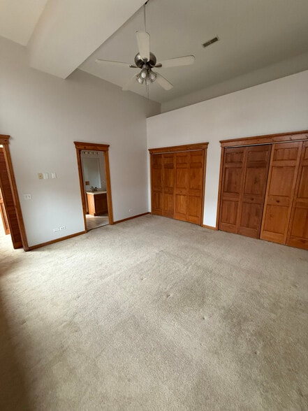 Building Photo - 31-33 W New York St