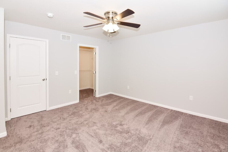 Building Photo - 2796 Monticello Ln