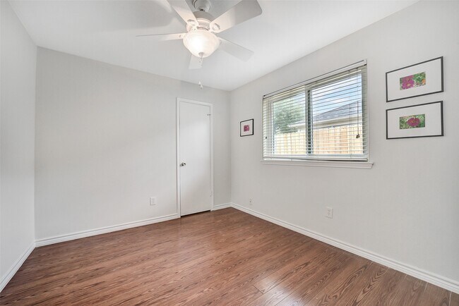 Building Photo - 1123 Comstock Springs Dr