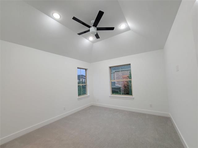 Building Photo - 2812 Almanzor Avenue