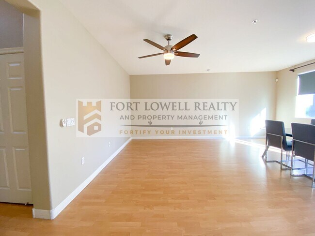 Building Photo - Two bedrooms, 2 Bathrooms 1,288 Sq. Ft. Plus 2 Car Garage in Phoenix AZ 85004