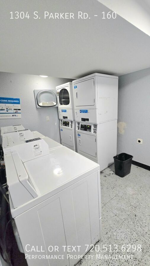 Building Photo - **1 Bedroom, 1 Bathroom Newly Renovated Co...