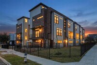 Building Photo - 4635 Manett St