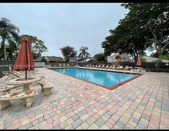 Building Photo - 15813 W Waterside Cir