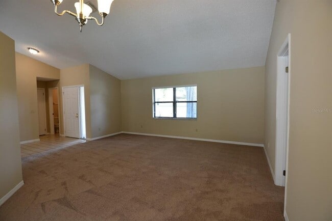 Building Photo - 5106 Sun Palm Dr