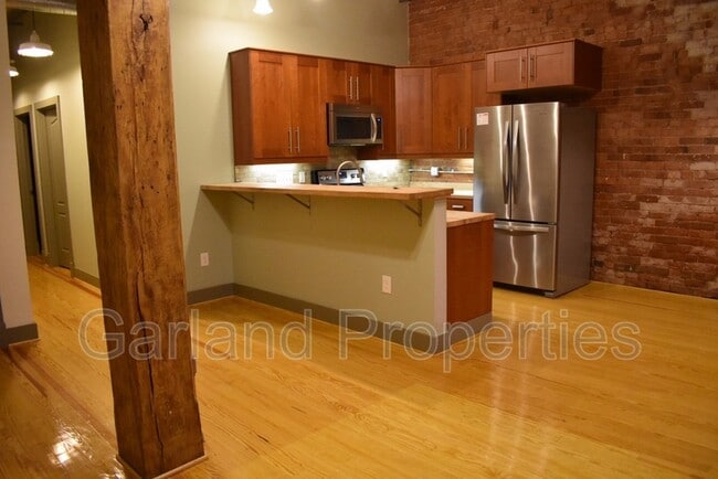 Building Photo - 113 Norfolk Ave SW