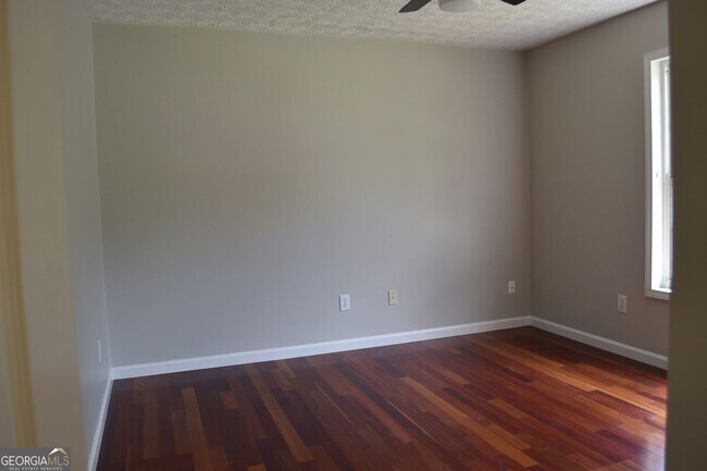 Building Photo - 4003 Rosewood View Dr