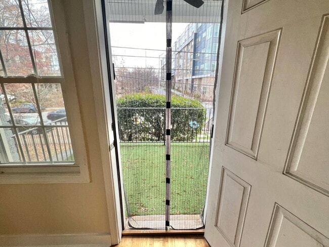 Building Photo - 500 Parkway Dr NE