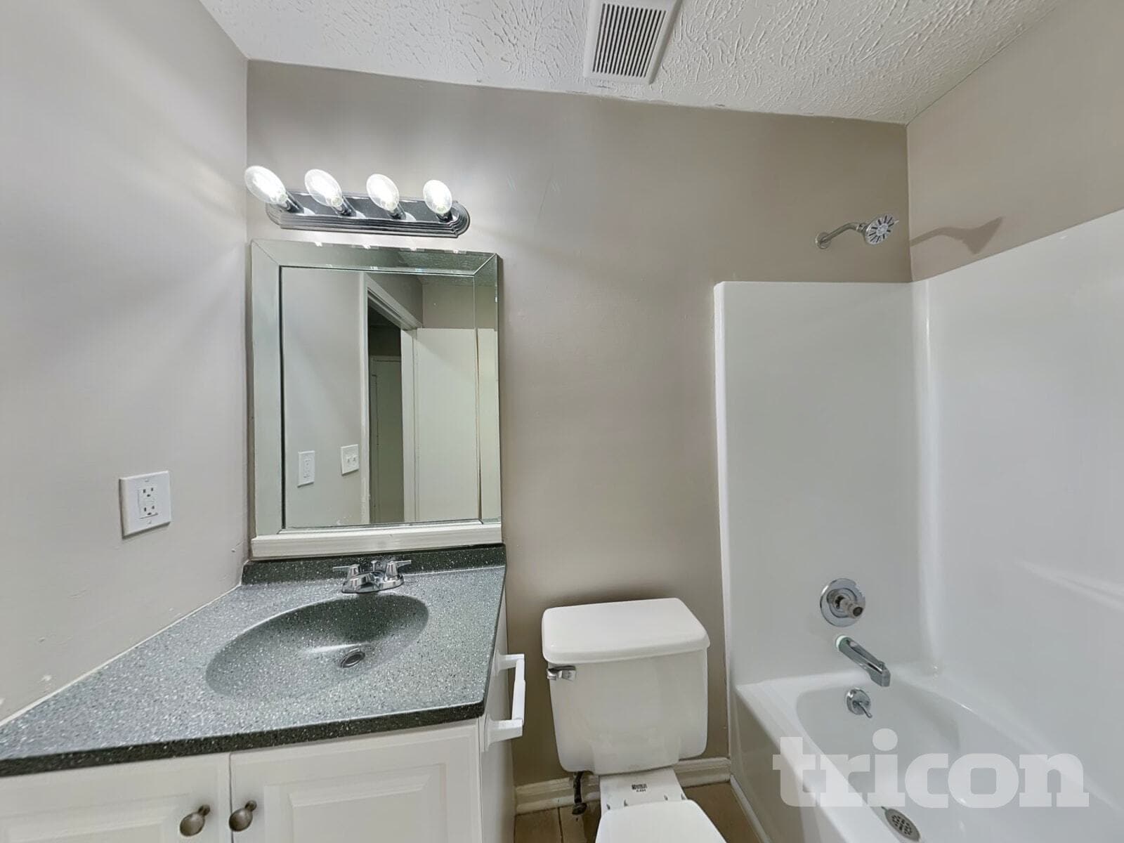 Building Photo - 303 Lowe Ct NW