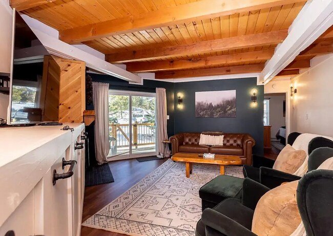 Building Photo - Silverthorne 2BR at Treehouse! Year lease!...