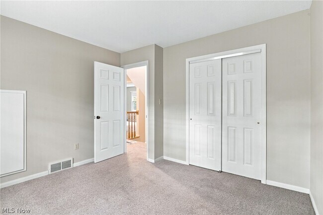 Building Photo - 6832 Green Ridge Ave