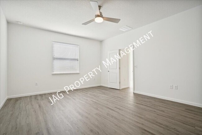 Building Photo - 516 Fredericksburg St