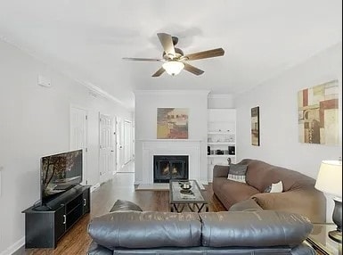 Great Room - 319 Lakebrink Dr