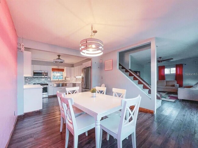 Building Photo - 9201 86th Ave N