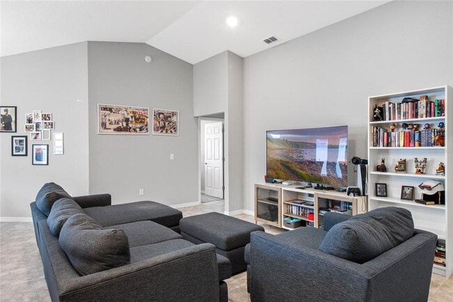 Building Photo - 524 Scenic Blf Blvd