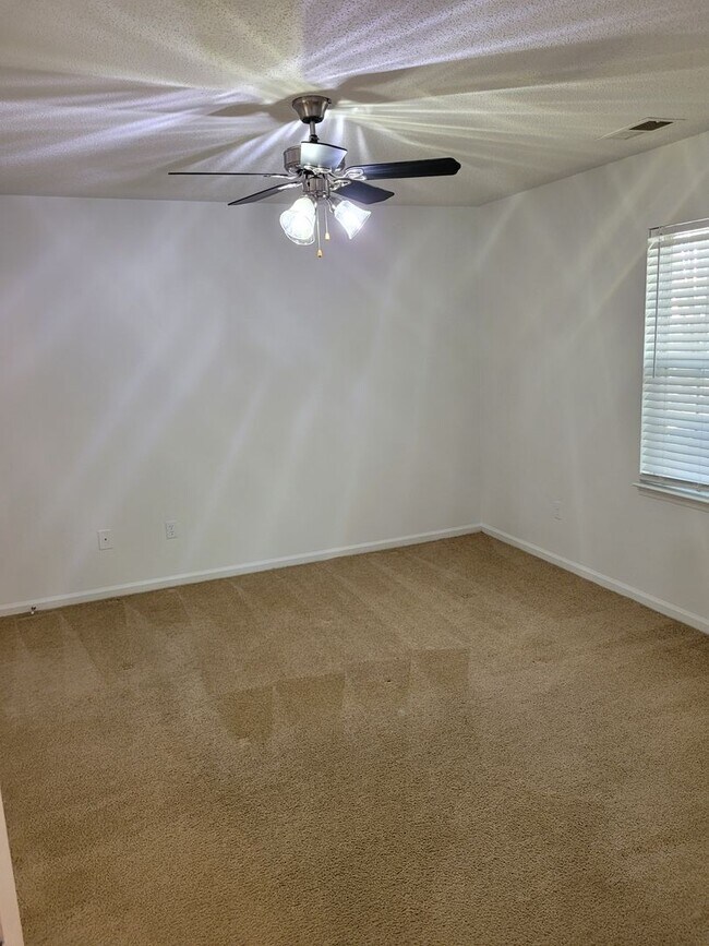 Building Photo - Enjoy the Holidays in Your New Home!