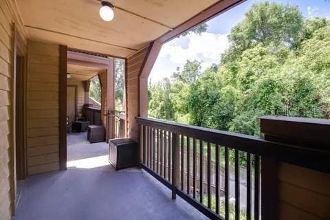 Building Photo - 415 Lakepointe Dr