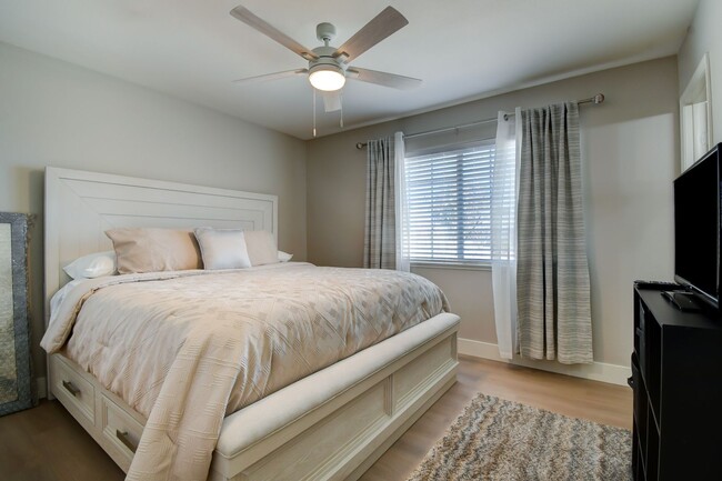 Building Photo - Fabulous 3-bedroom 2-bathroom home