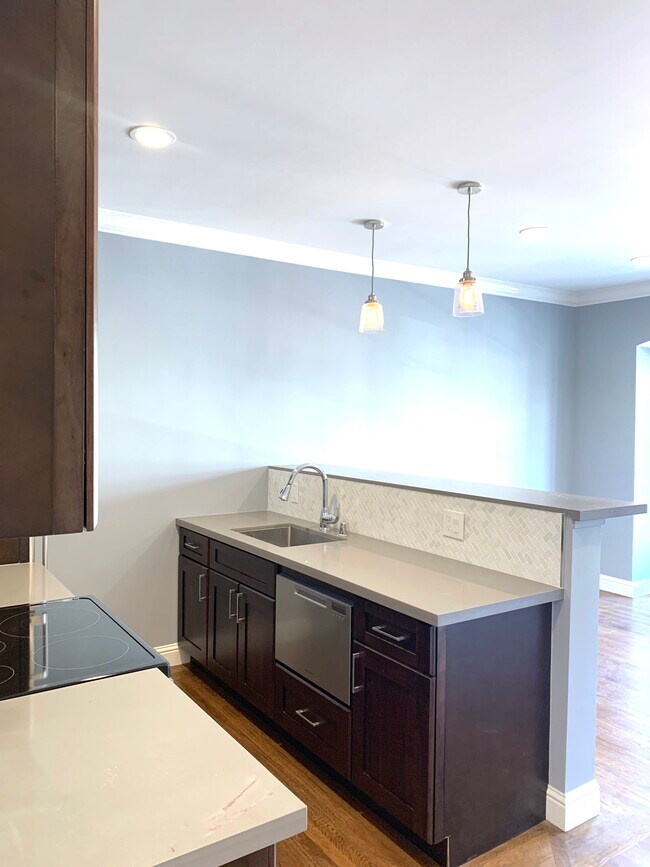 Building Photo - 3535 Fillmore St