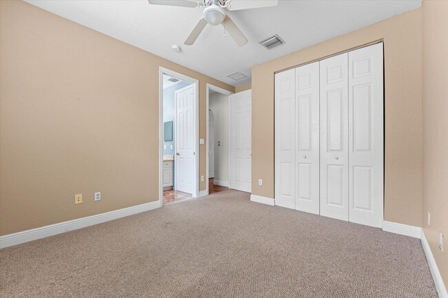 Building Photo - 7140 Pinecreek Way