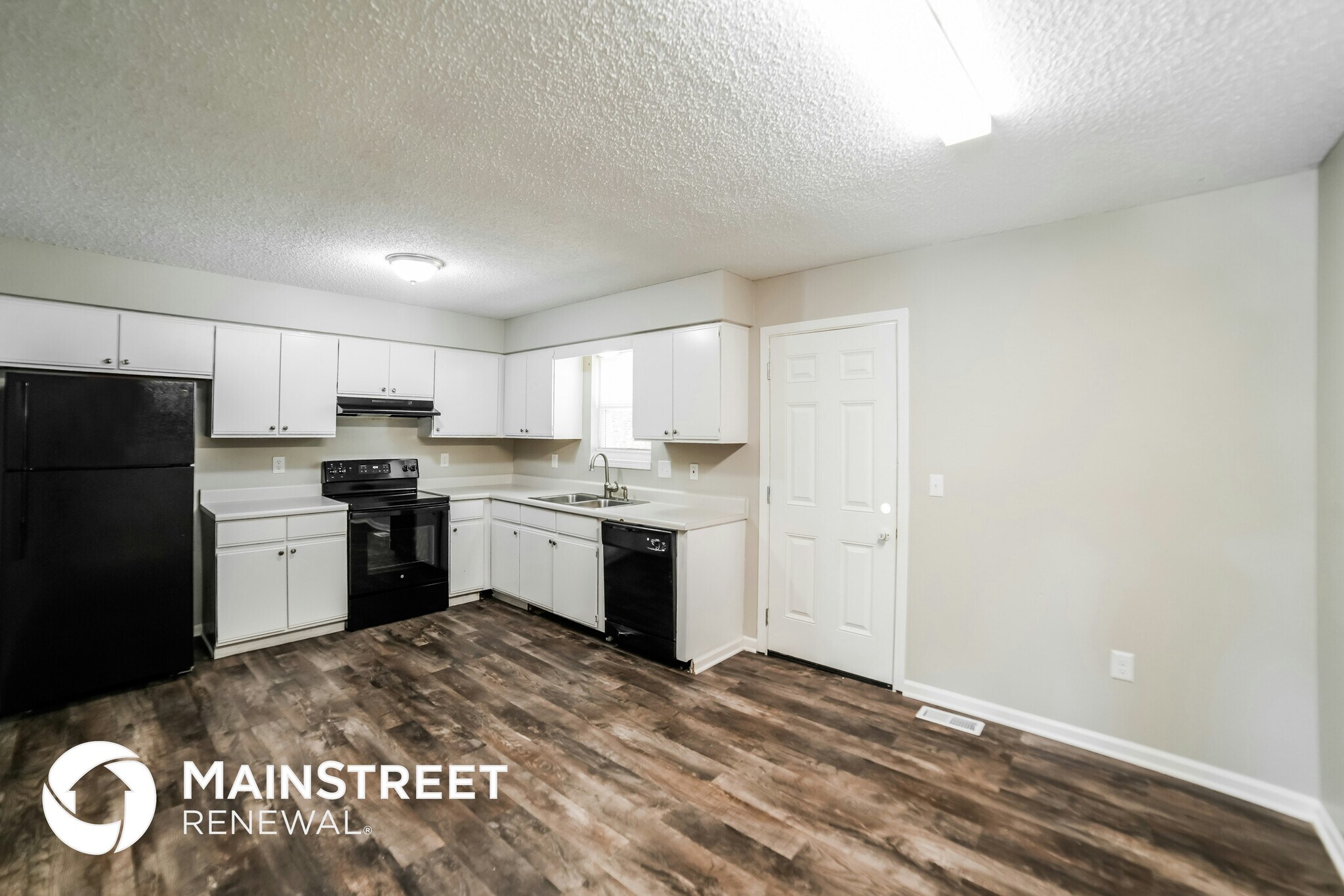 Building Photo - 806 SE 19th St