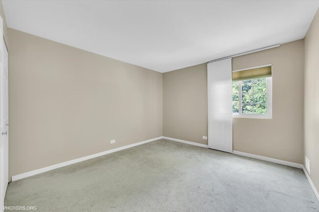Building Photo - 436 Yorktown Ct
