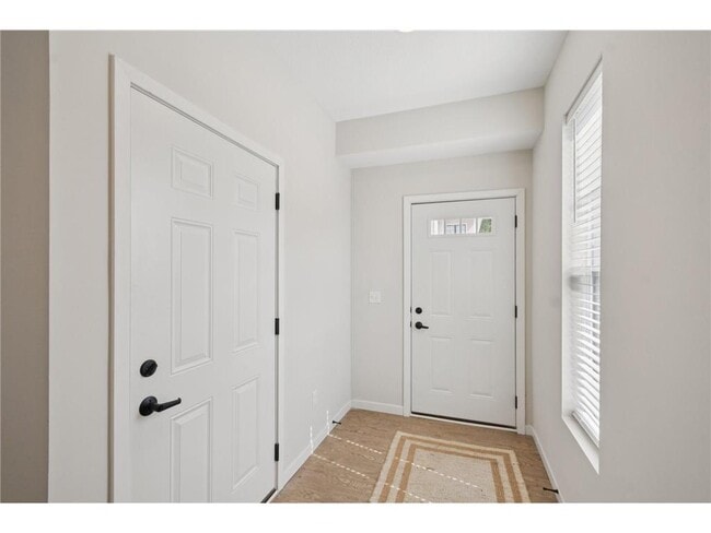 Building Photo - 4760 Ironwood Cir