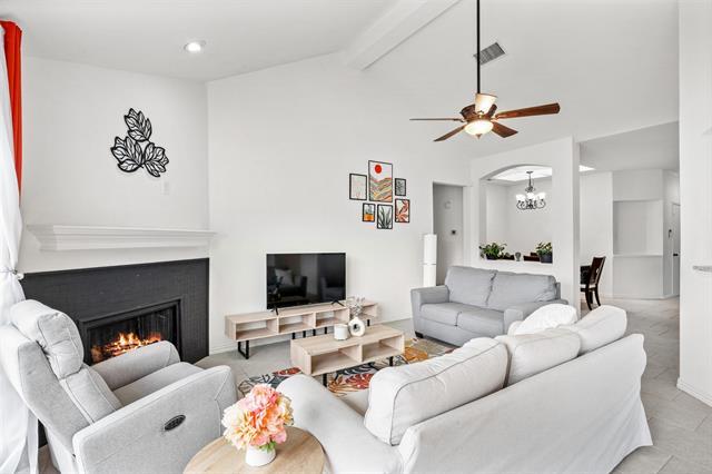 Building Photo - 1011 Ridgecrest Dr