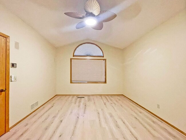 Building Photo - Luxury Maintenance-Free **One-Level Living...