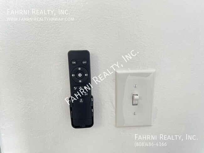 Building Photo - 2509 Ala Wai Blvd