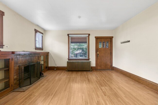 Building Photo - 264 S Lafayette St