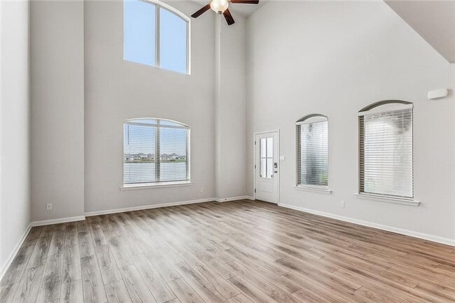 Building Photo - Spacious 4BR House in Slidell