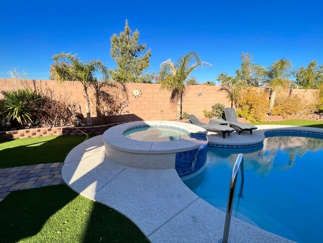 Building Photo - 1 Story 4Bed Pool Built in BBQ