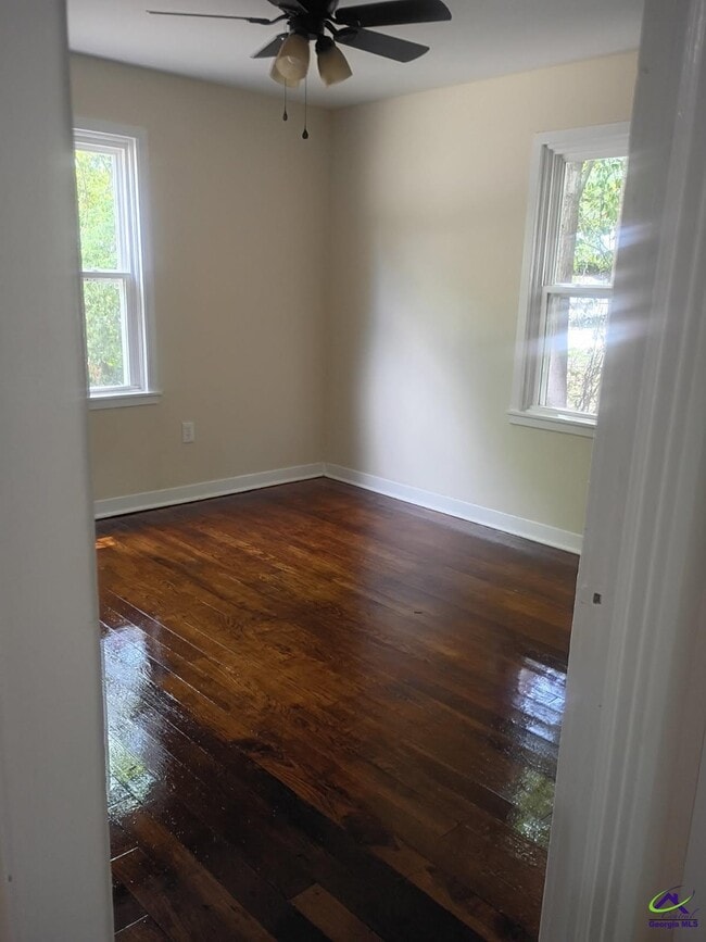 Building Photo - 109 Marshall St