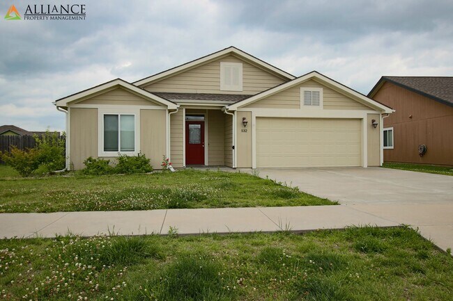 Building Photo - Beautiful Home on Corner Lot!